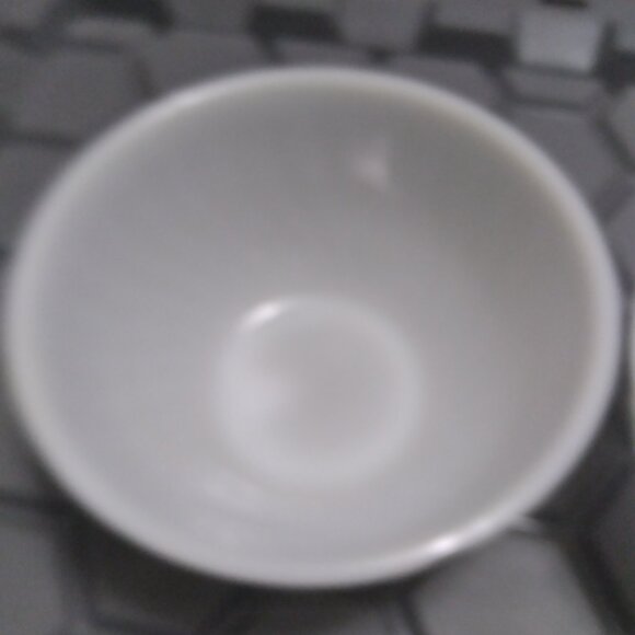 Fire King White Swirl nesting bowls 7'' & 8'' - Picture 4 of 6